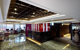 V-One Vogue Hotel